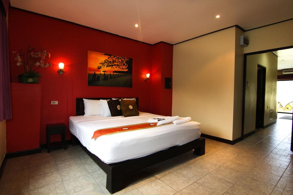 Angus O'Tool'S Guesthouse Karon Ruang foto