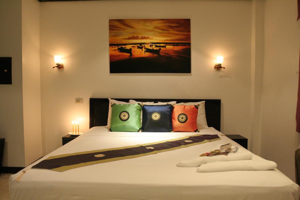 Angus O'Tool'S Guesthouse Karon Ruang foto