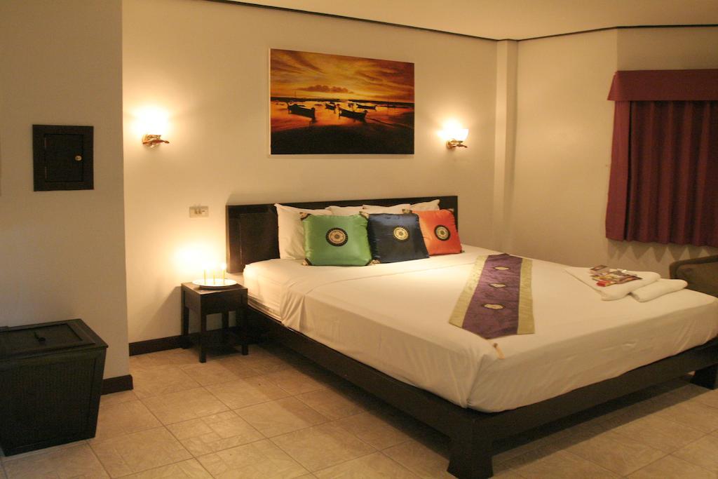 Angus O'Tool'S Guesthouse Karon Bagian luar foto