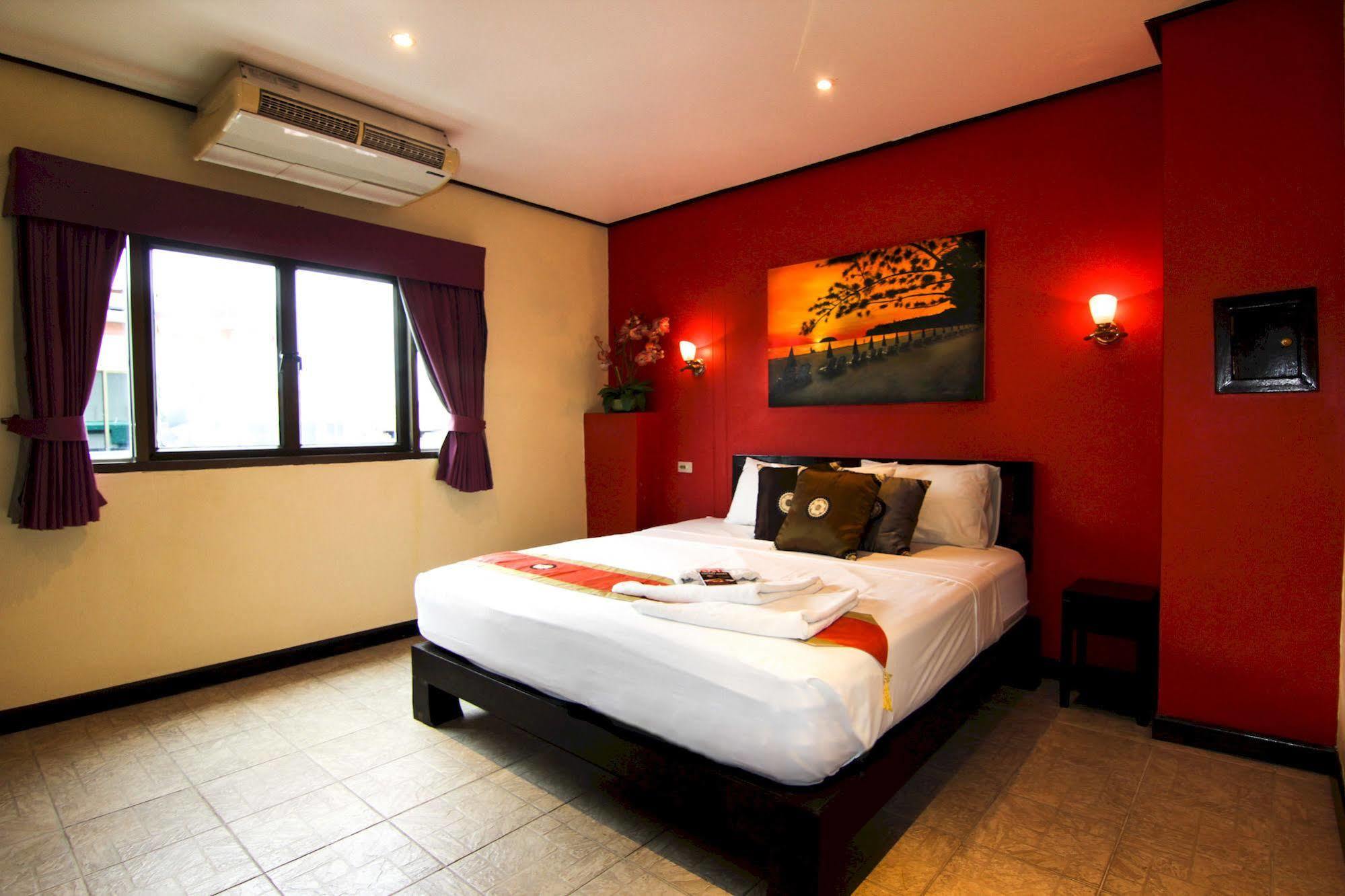 Angus O'Tool'S Guesthouse Karon Bagian luar foto